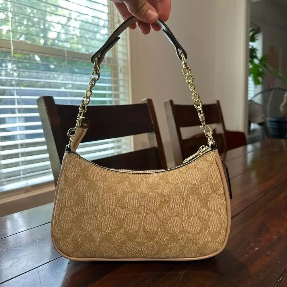 Coach Teri Shoulder Bag In Signature Canvas